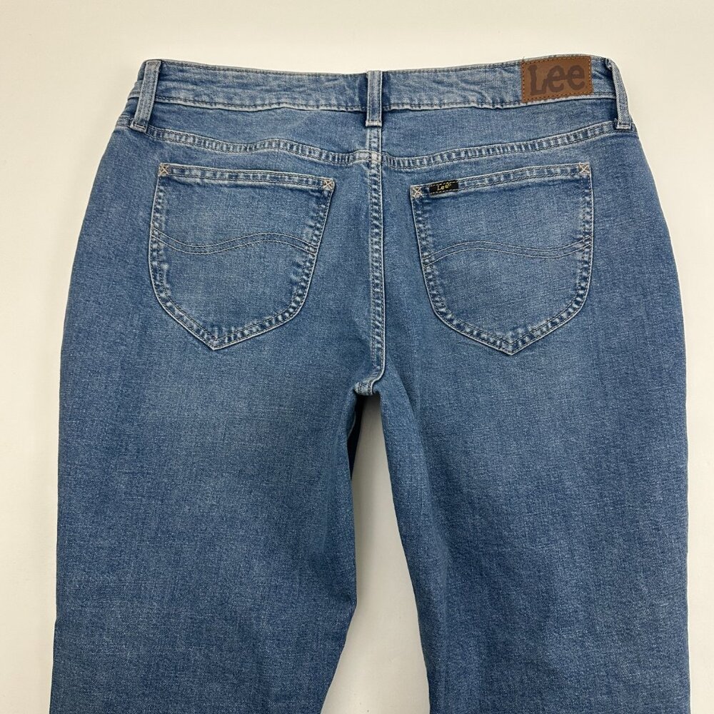 Lee Straight Leg Women's size 14 Medium Wash Blue Denim Jeans - Picture 4 of 4
